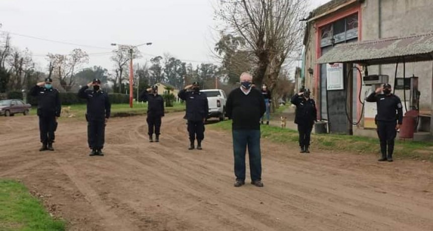 El intendente interino, José Luis Horna (Roque Pérez) encabezó el acto del 108° aniversario de la localidad de Carlos Beguerie 