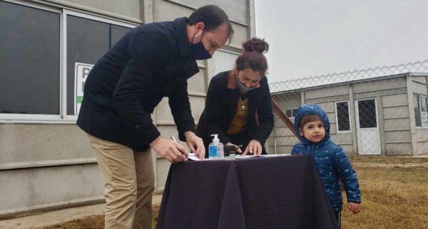 Rivadavia: Mediante el Plan Municipal Hogar, diez familias comienzan la construcción de sus viviendas 