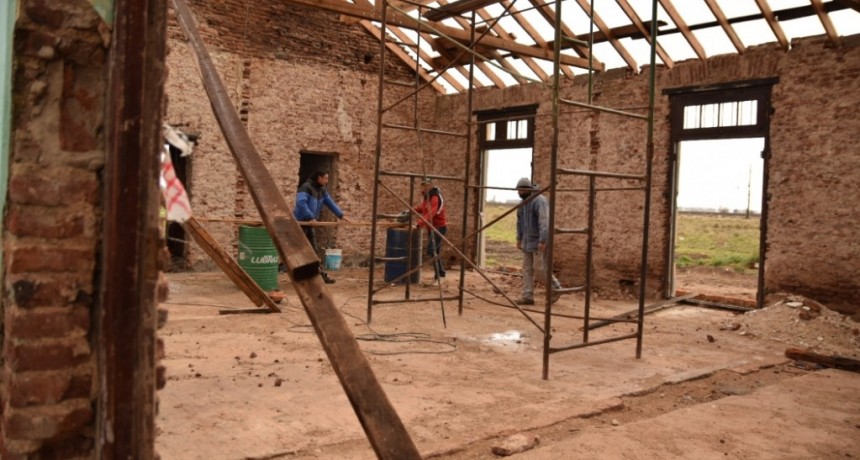 Lobería: Construcción de la escuela de estética 