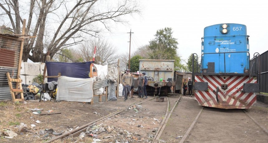 San Fernando: El intendente Andreotti solicitó a la justicia “el urgente desalojo de los terrenos usurpados del ferrocarril”