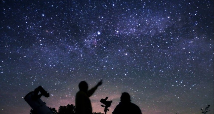 Colón (ER): El Municipio invita a la actividad de “Astroturismo” en la terraza de Turismo y a caminatas saludables