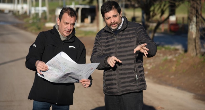 San Martín: Fernando Moreira recorrió el avance de obras del Camino de Borde