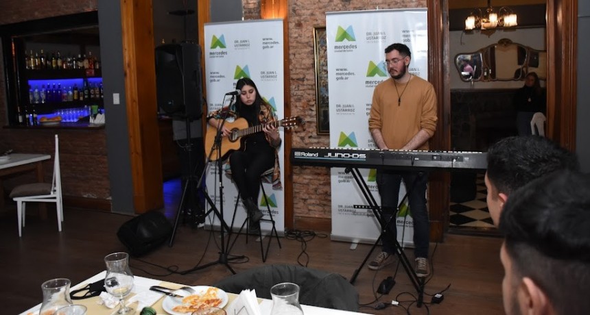 En Mercedes, “Arte a la Carta” arrancó con reservas completas, música y cultura