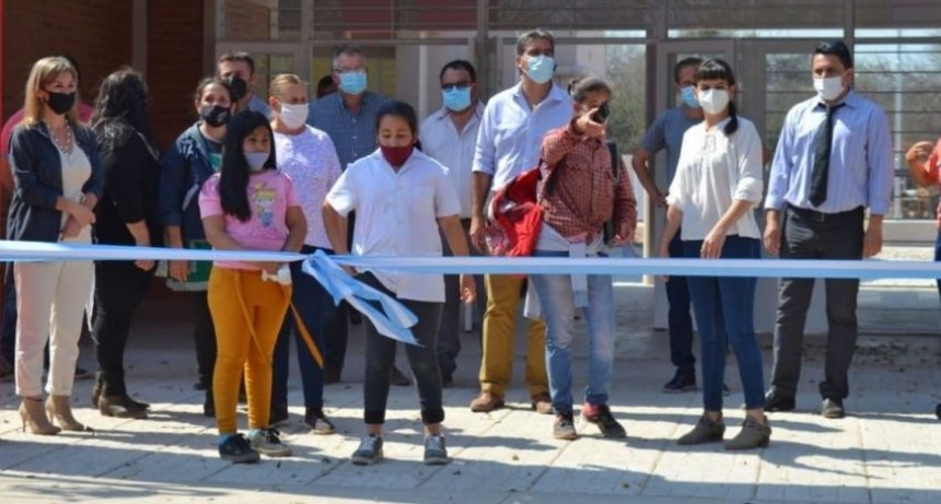Chaco: Capitanich inauguró históricas obras de infraestructura escolar en el paraje San Lorenzo de Miraflores 