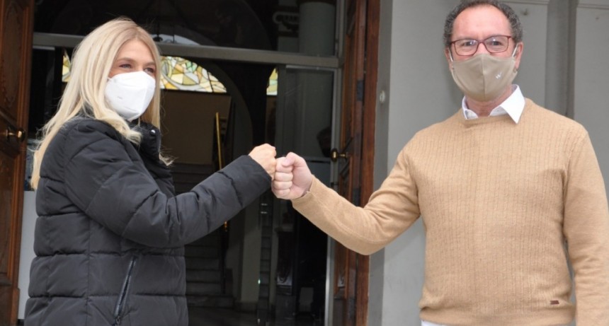 Carlos Casares: El Intendente Torchio recibió a la Vicegobernadora Magario con quien recorrió el distrito