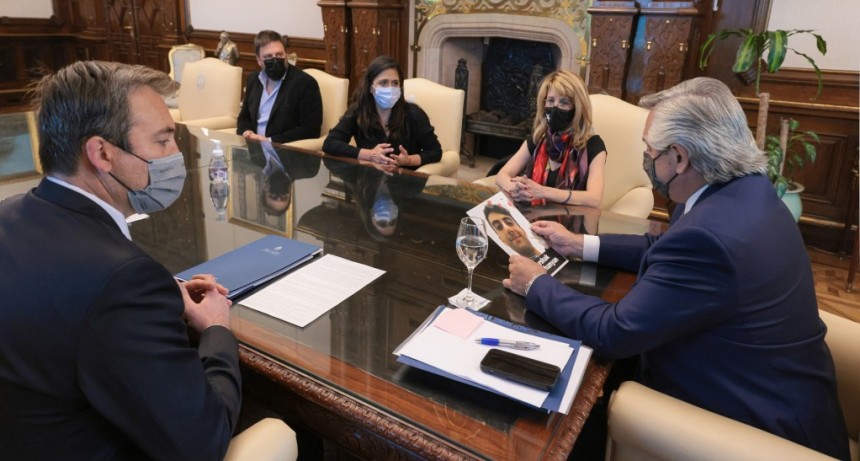 El Presidente recibió a familiares del policía de la Ciudad Arshak Karhanyan, desparecido desde 2019