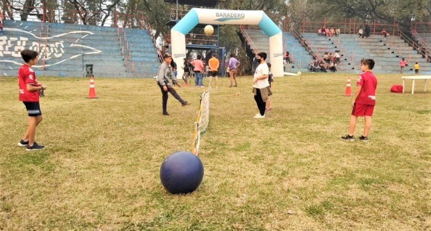 Baradero: En el marco del mes de la niñez, se realizó una jornada deportiva y recreativa en el Anfiteatro Municipal  