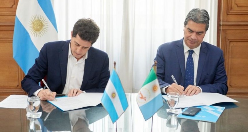 Chaco: Capitanich y De Pedro firmaron un convenio para pavimentar la Ruta 15 entre Venados Grandes y Chorotis 