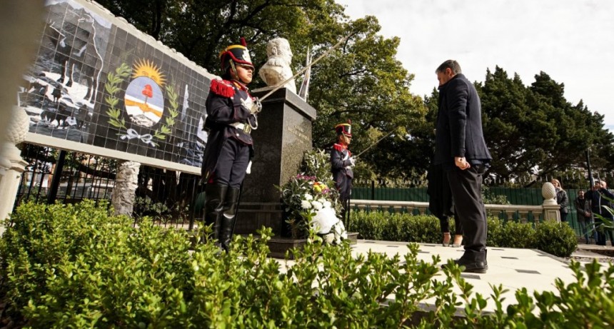 E. Echeverría: Fernando Gray encabezó el acto en homenaje al Gral. San Martín a 172 años de su fallecimiento 
