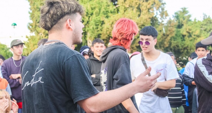 Tapalqué: Jóvenes participaron de la competencia de Freestyle del distrito  