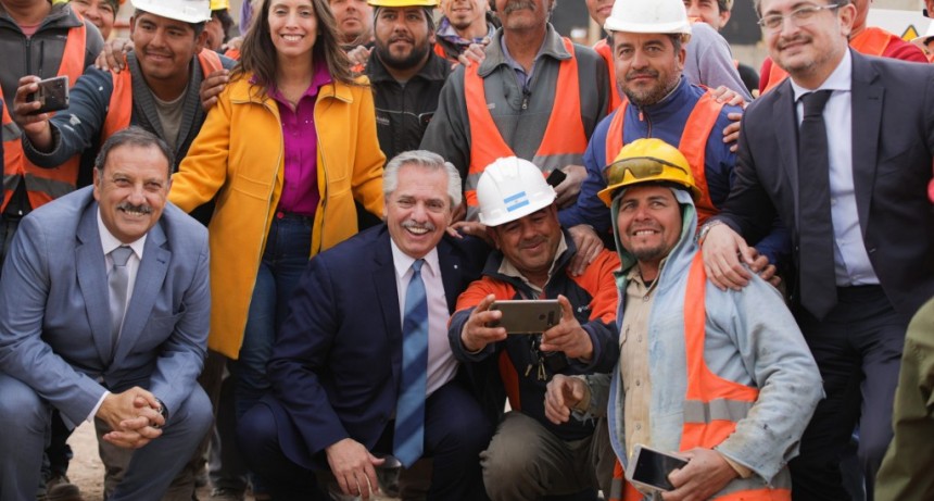 Alberto Fernández entregó viviendas e inauguró un jardín de infantes en La Rioja