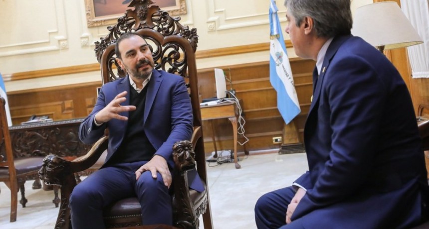 Corrientes: El Gobernador recibió al rector de la UNNE en su despacho privado