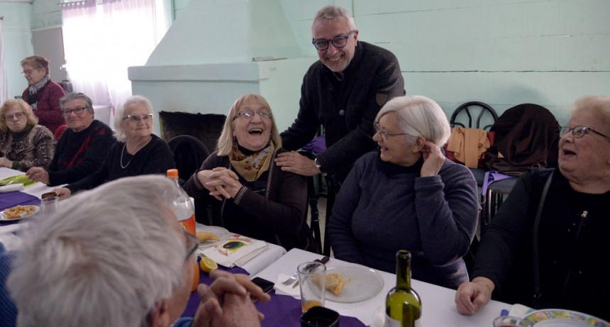 Tigre: Julio Zamora se reuni&oacute; con centros de jubilados de Benav&iacute;dez