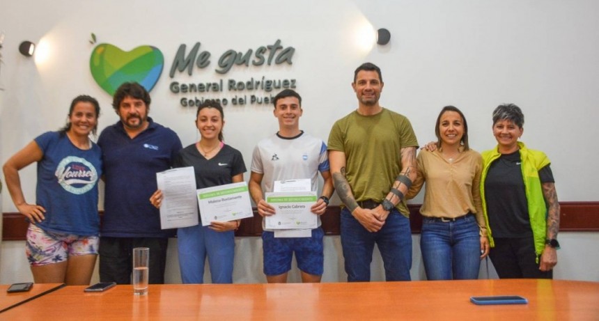 Gral. Rodríguez: García entregó un reconocimiento a dos nuevas personalidades del deporte local 