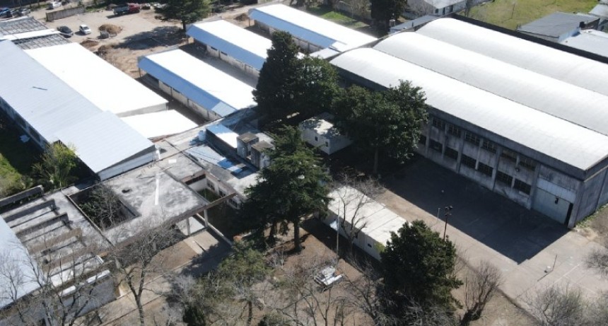 Berisso: Avanza la primera etapa de la obra de refacción de la EEST N° 2