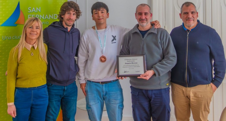 San Fernando: Andreotti recibió al sanfernandino medallista en las Olimpíadas de Química