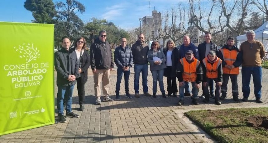 Bolívar: Pisano acompañó la iniciativa del Consejo de arbolado público por el Día del Árbol