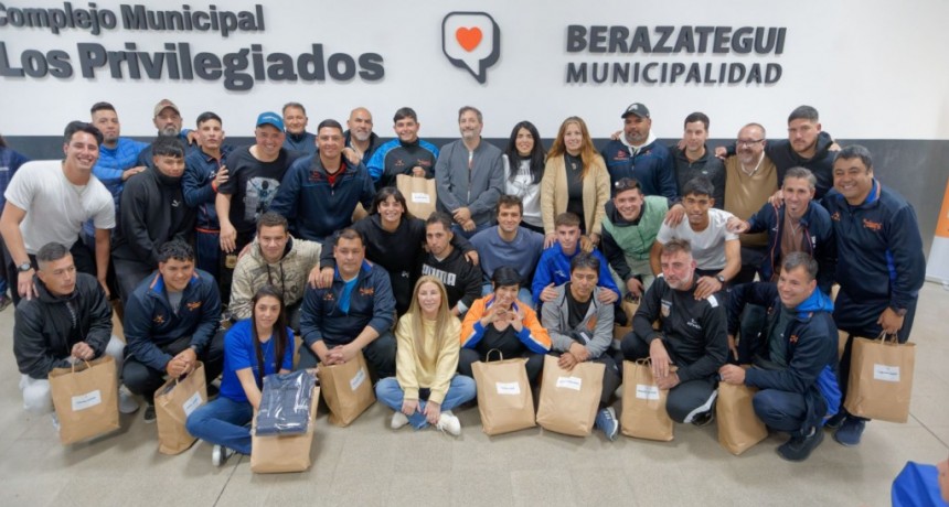 Berazategui: El Municipio entregó elementos deportivos a clubes del distrito 