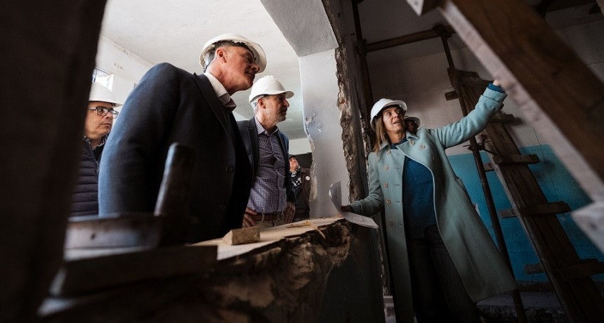 Entre Ríos: Frigerio recorrió la obra de ampliación de la Escuela Técnica N°4 de Paraná
