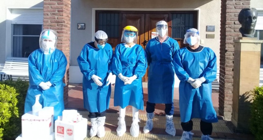 Azul: Hisopados en el Hogar Malere 