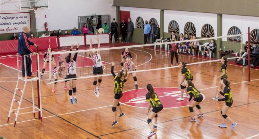 Junín: El Municipio acompañó al Club Junín en la realización de un importante torneo de vóley