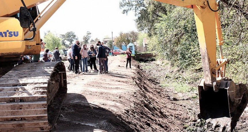 Merlo: ACUMAR y el municipio supervisan las tareas de mantenimiento y perfilado de arroyos