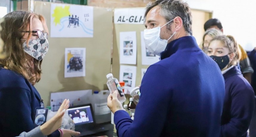 Pilar: Achával acompañó a los jóvenes de la Feria de Educación en Derqui