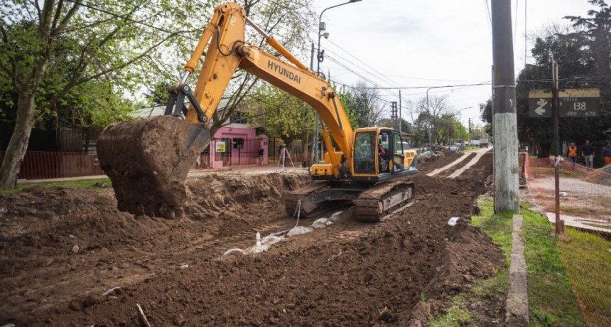 Berazategui: Iniciaron las obras de repavimentación y desagües de la Av. Milazzo