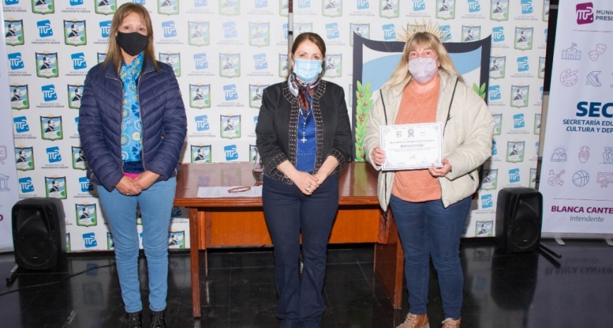Pte. Perón: La Intendente Blanca Cantero entregó certificaciones de curso de RCP y primeros auxilios