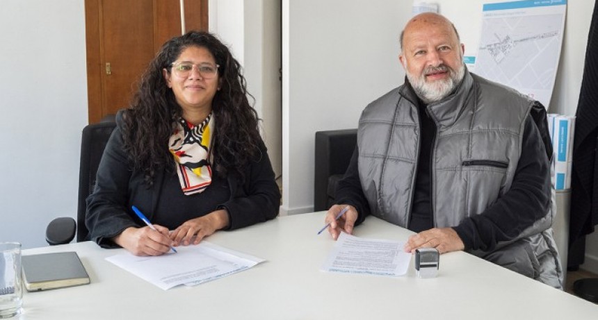 La Provincia firmó un contrato de adjudicación para dar agua potable en San Vicente