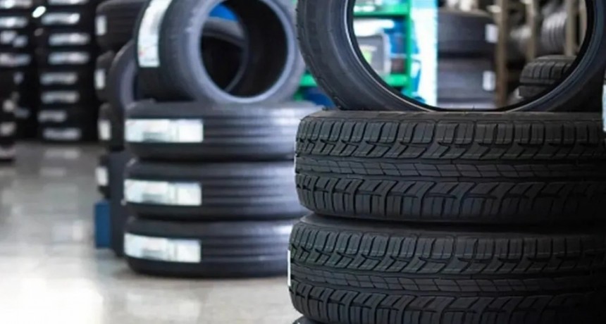 El Gobierno habilitará importaciones de neumáticos si mañana no se resuelve el conflicto sindical