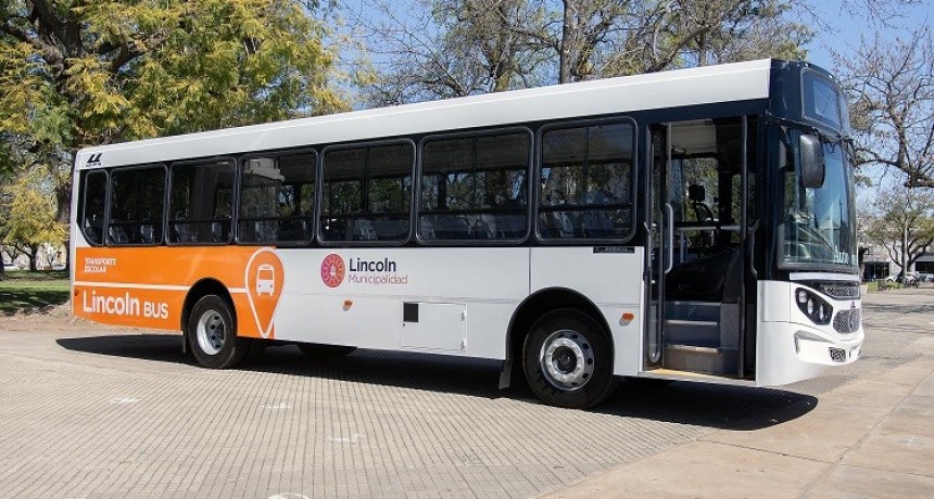Lincoln: El Municipio sumó 2 colectivos 0km para el servicio de transporte escolar