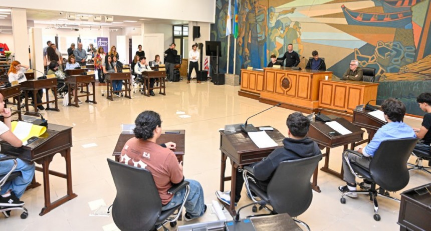 Tigre: Julio Zamora acompañó una nueva edición del Parlamento Juvenil 2025 en el HCD