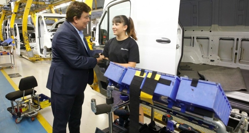 Fuerte reclamo de Fernando Espinoza en el D&iacute;a de la Industria Nacional: &ldquo;Sin industria no hay Argentina&rdquo;