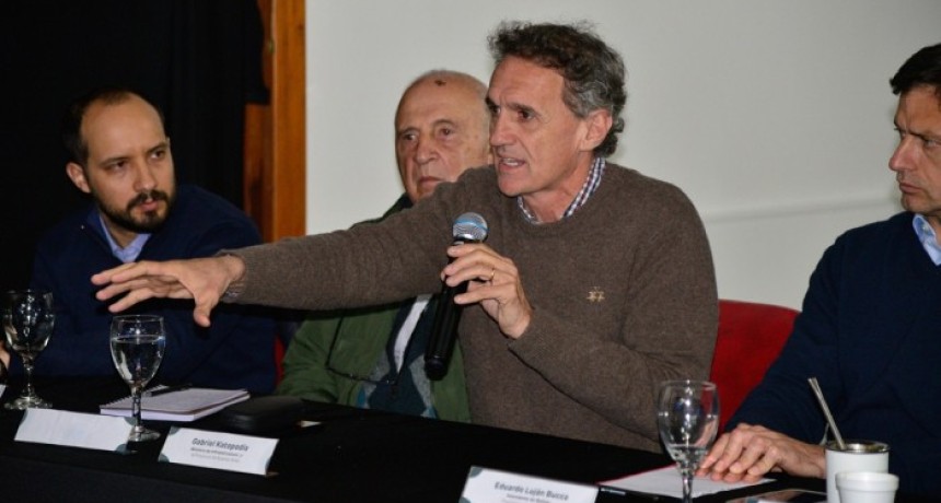 Katopodis encabez&oacute; una reuni&oacute;n del Comit&eacute; de Cuenca H&iacute;drica del R&iacute;o Salado en Bolivar