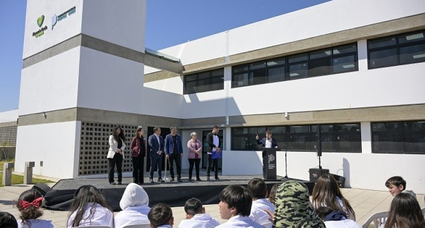 Kicillof inaugur&oacute; un nuevo Polo Educativo en Florencio Varela