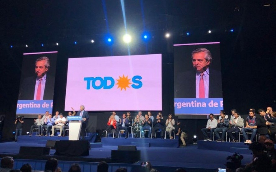 Alberto: &ldquo;Llenemos las urnas de votos, as&iacute; van a entender lo que Argentina quiere. Van a entender cuando cuenten los votos&rdquo;