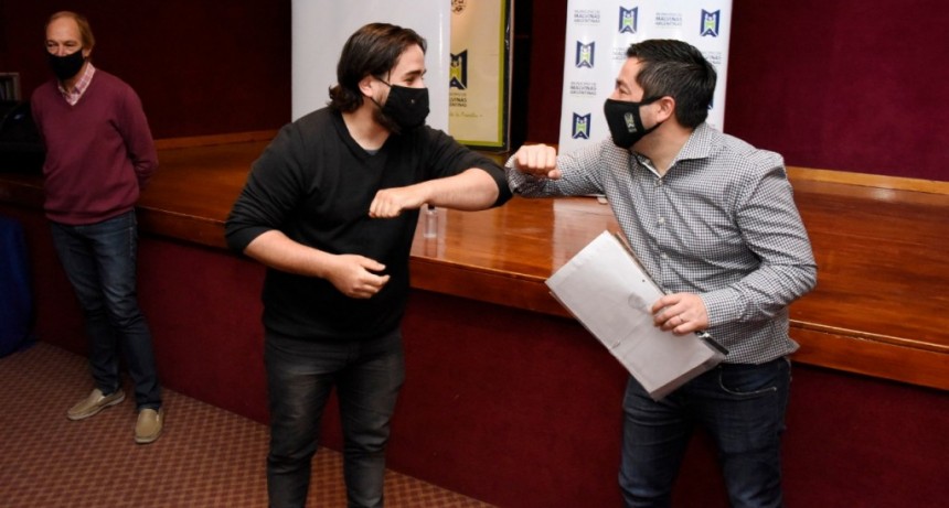 Malvinas Argentinas: El Municipio entregó nuevas habilitaciones a comerciantes  