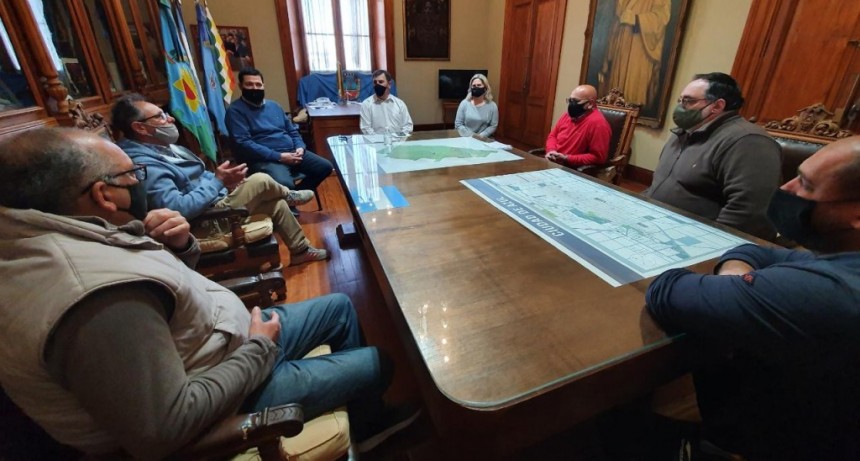 Azul: El intendente Bertellys se reunió con trabajadores de institutos de menores 