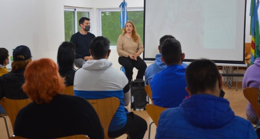 Gral. Rodríguez: García junto a la Ministra de Trabajo Bonaerense realizaron una charla sobre el empleo joven 
