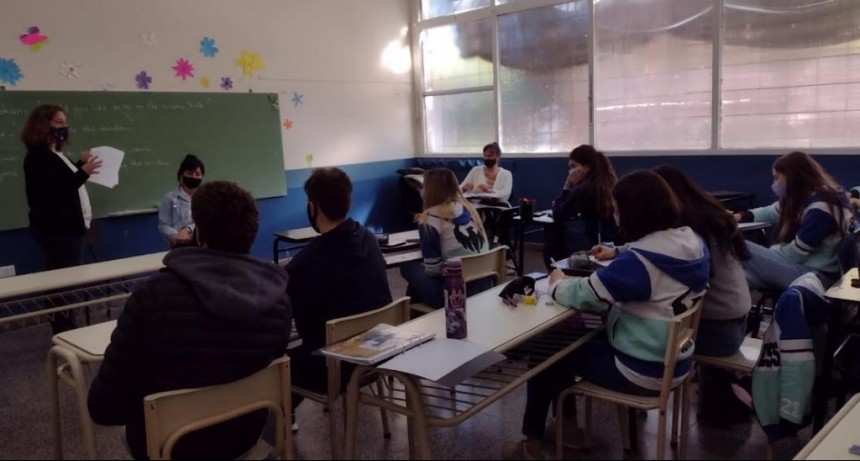 Puan: Bromatolog&iacute;a e Inspecci&oacute;n brind&oacute; charlas a alumnos de nivel secundario