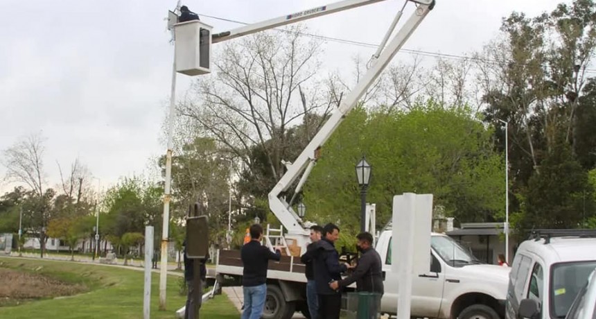 San Vicente: Manteamiento de cámaras y fibra óptica en el distrito