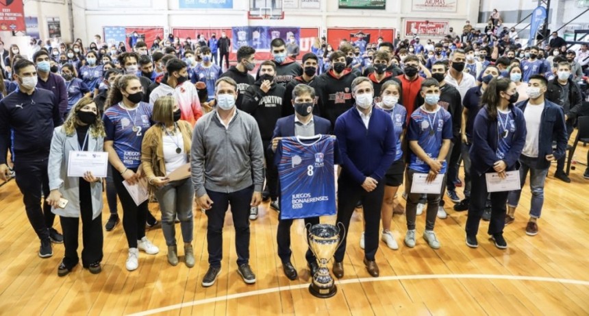 Pilar: Ach&aacute;val y Kicillof lanzaron la Copa Municipalidad de b&aacute;squet