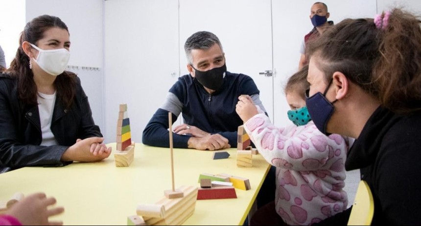 Moreno: Mariel y Juan Zabaleta inauguraron el nuevo edificio del EPI “Kesachay” 