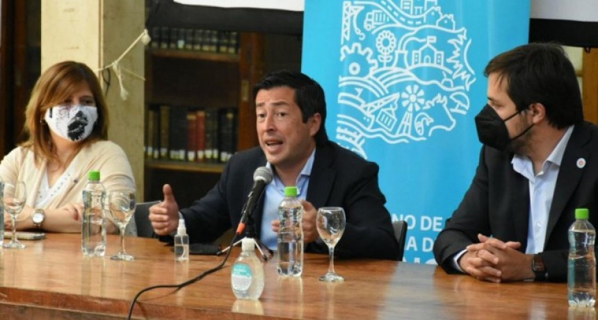 Nardini y Kreplak se reunieron con intendentes bonaerenses 