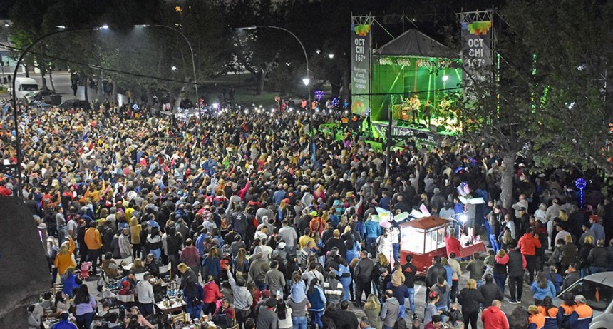 Chivilcoy: Una multitud disfrutó de los shows musicales por el 167° aniversario de la ciudad