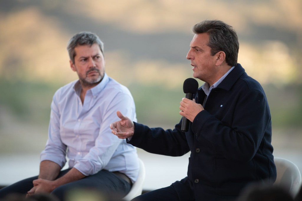 Massa y Lammens presentaron el proyecto de ley PreViaje en San Luis