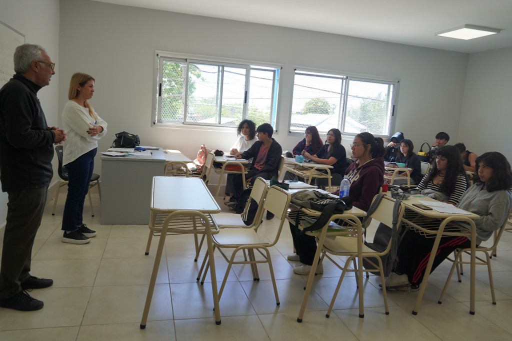 Tigre: Julio Zamora inspeccionó el funcionamiento de la nueva Escuela Secundaria N°47 de Benavídez 