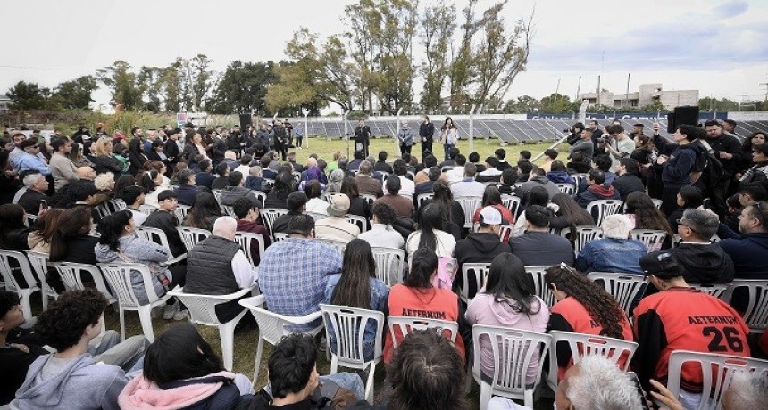 Kicillof encabez&oacute; la presentaci&oacute;n del programa &ldquo;Empleo Verde Joven&rdquo; en Lomas de Zamora