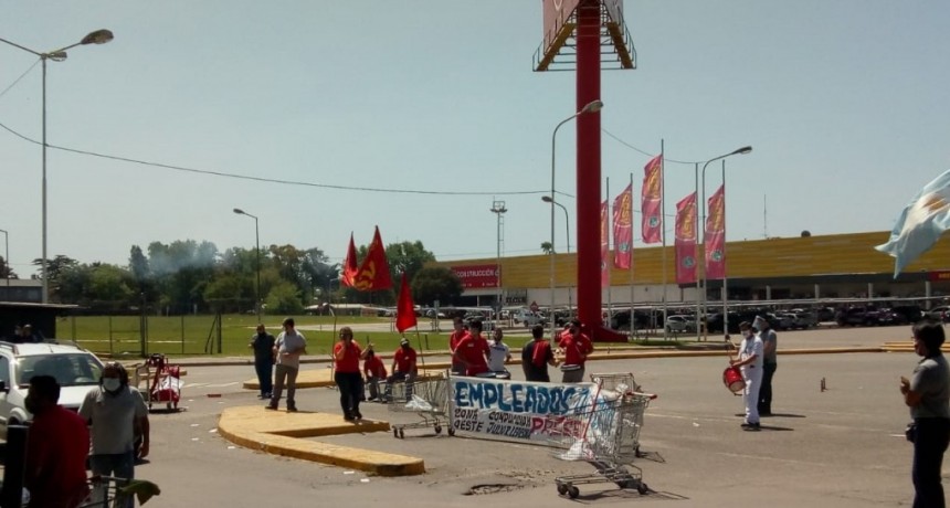 Oeste GBA: Empleados de comercio de la región en estado de alerta y asamblea